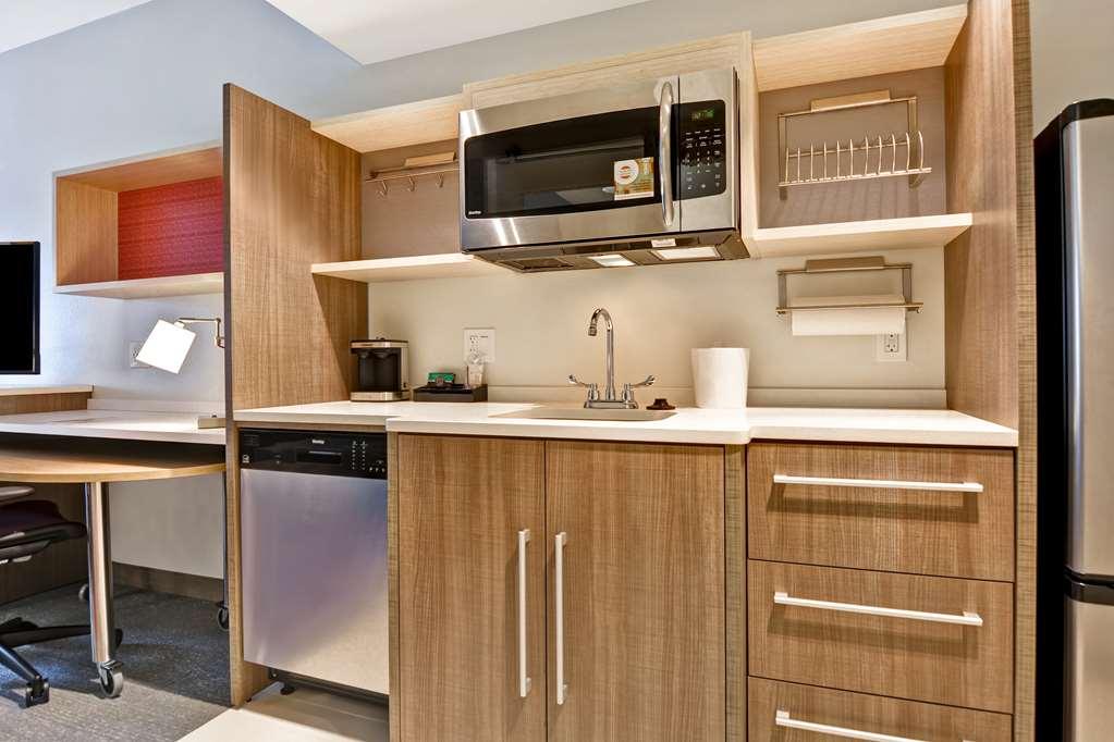 Home2 Suites By Hilton Naples I-75 Pine Ridge Road Room photo